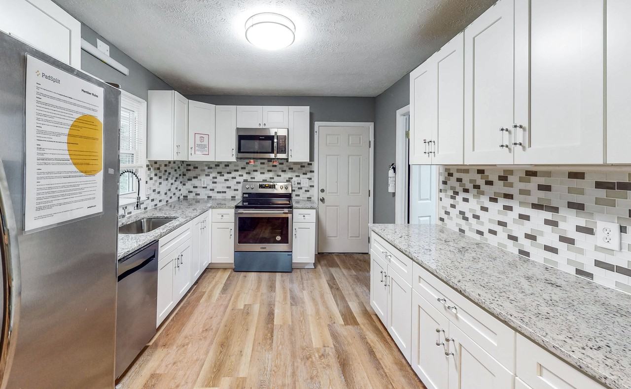 Allgood Rd - Photo 6 of 11