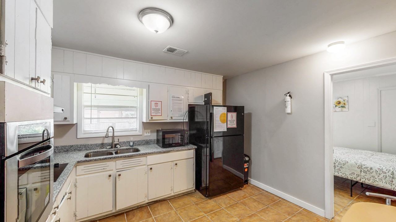 Dixon Rd - Photo 3 of 9