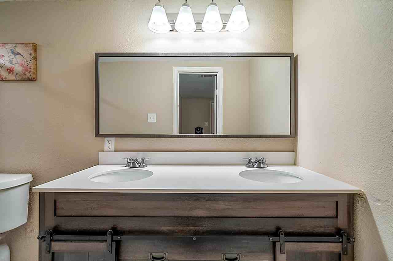 Lancaster Ln - Photo 4 of 12