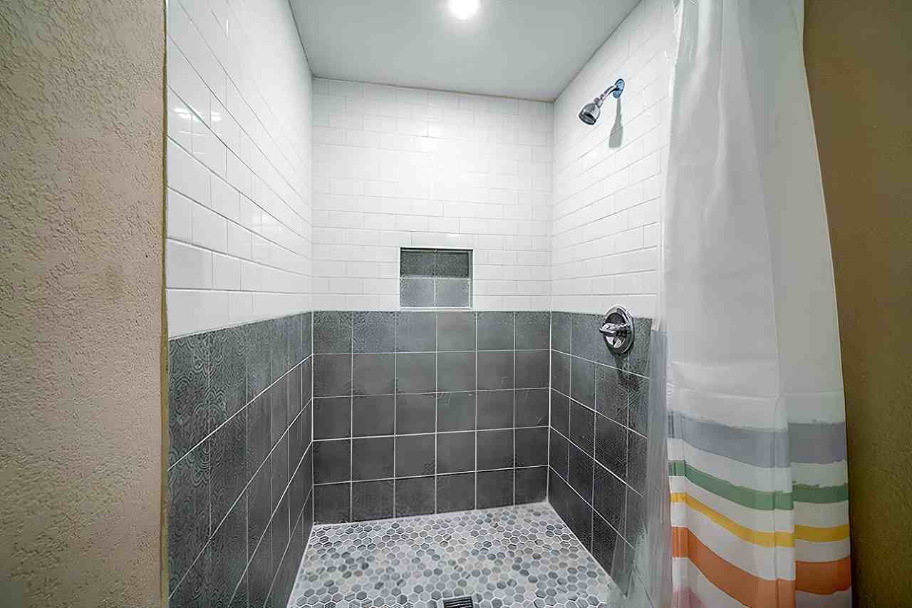 Lancaster Ln - Photo 5 of 12