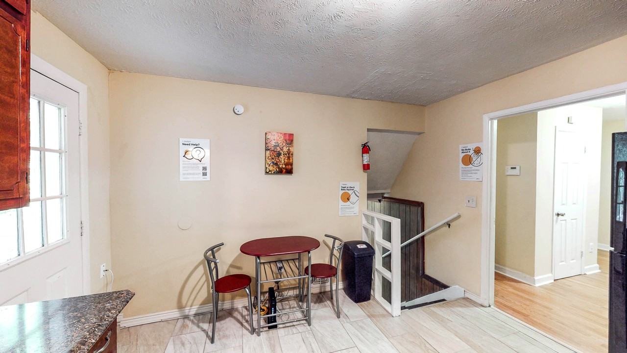 Meadows Dr - Photo 5 of 7