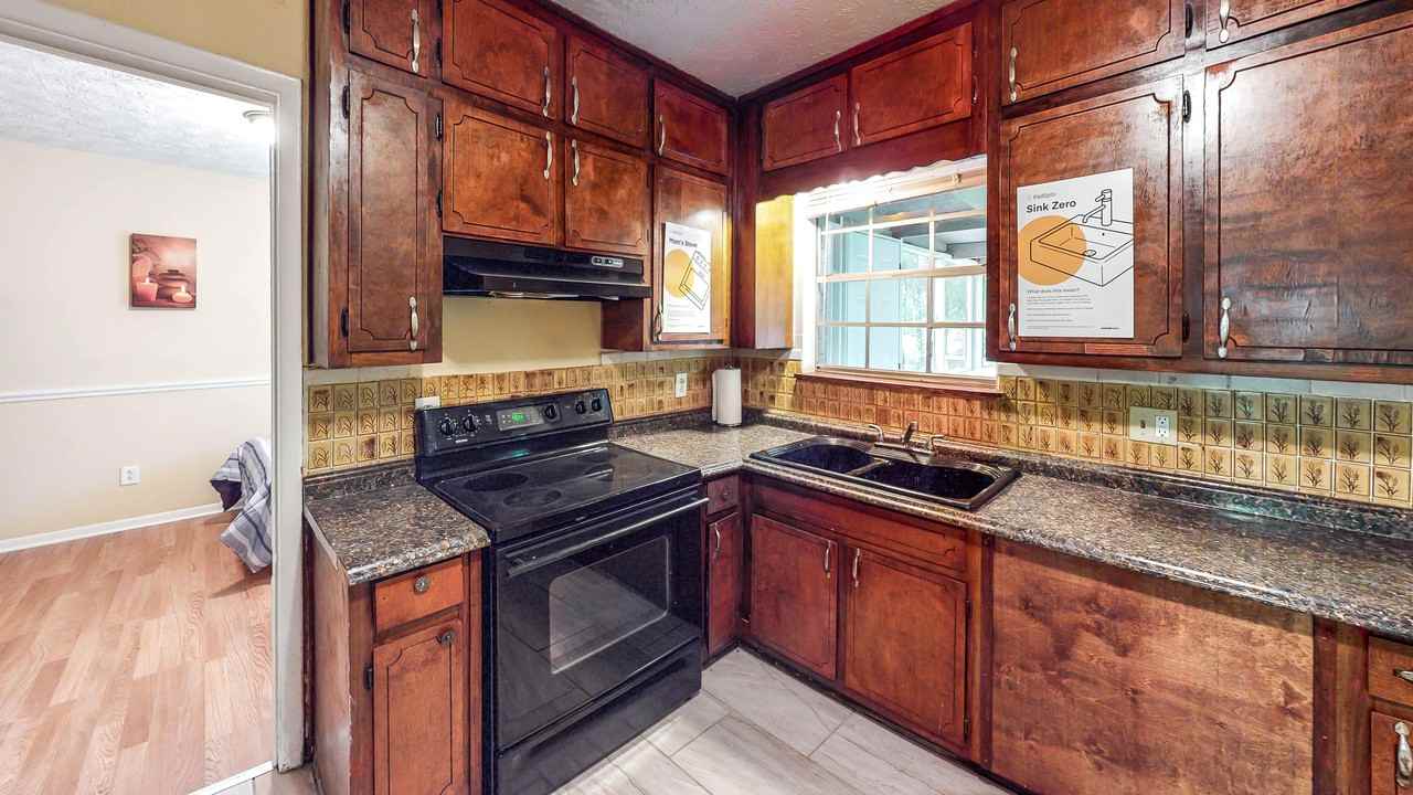 Meadows Dr - Photo 3 of 7