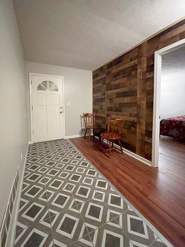 Leisure Ln - Photo 4 of 6