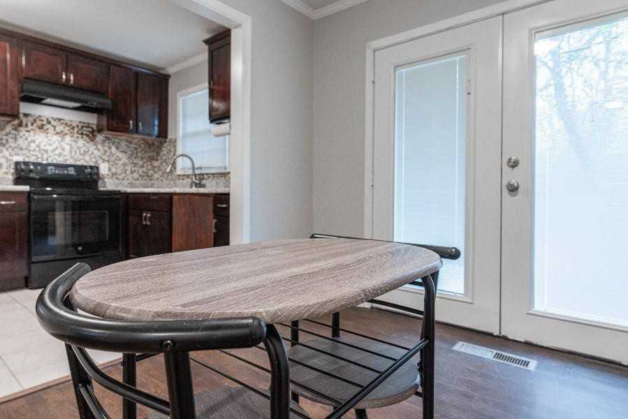 Adamsville Dr Sw - Photo 2 of 7