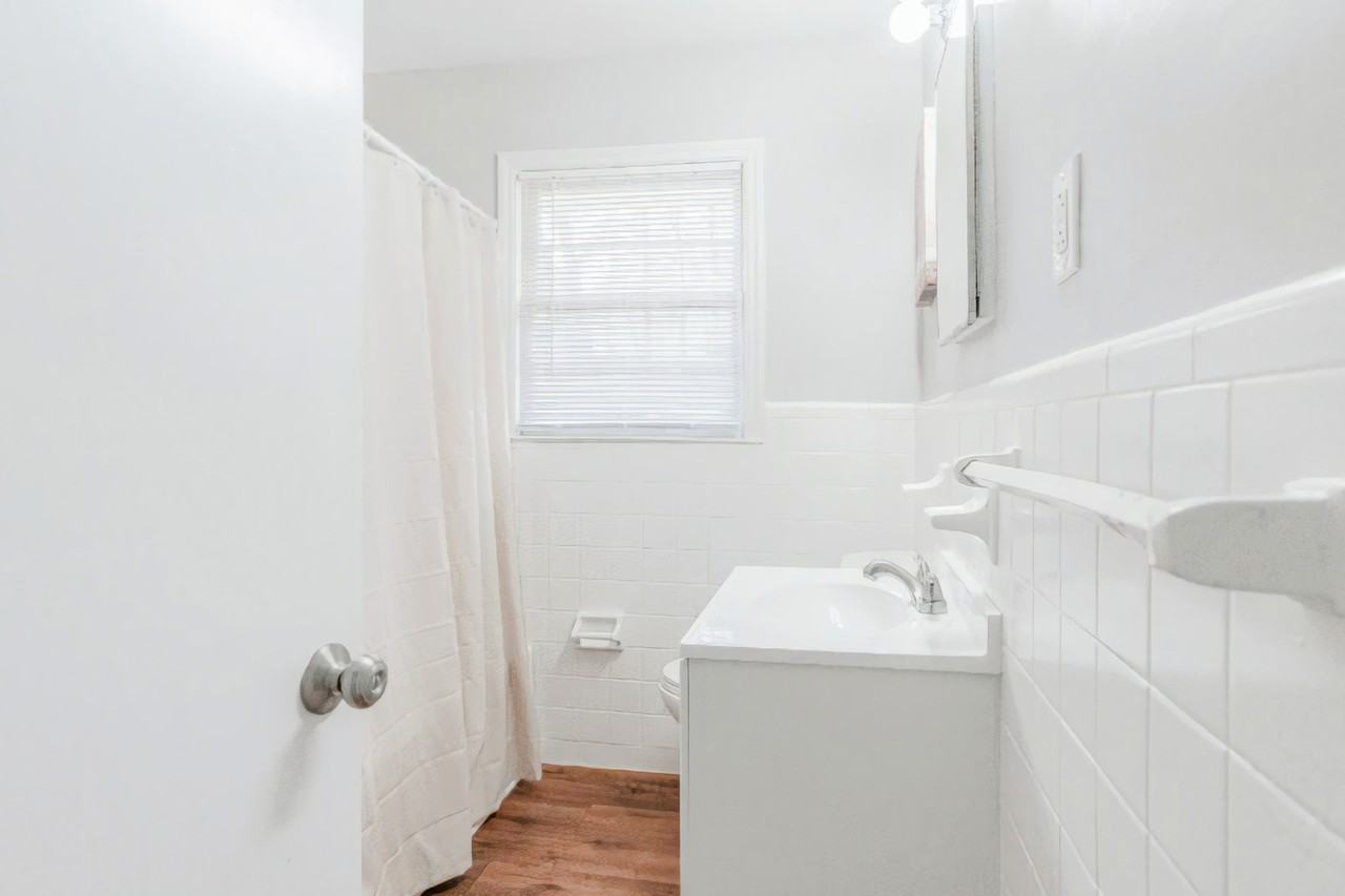 Waterford Rd Nw - Photo 3 of 4