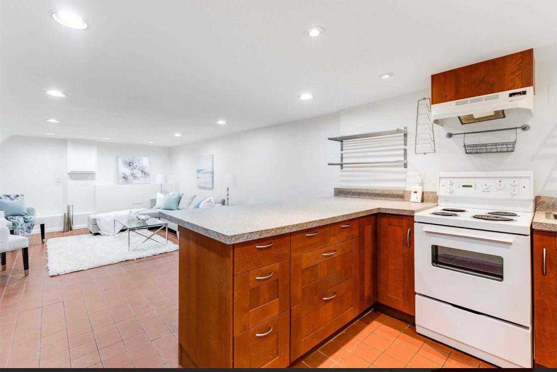 83 Kenneth Avenue - Photo 4 of 6