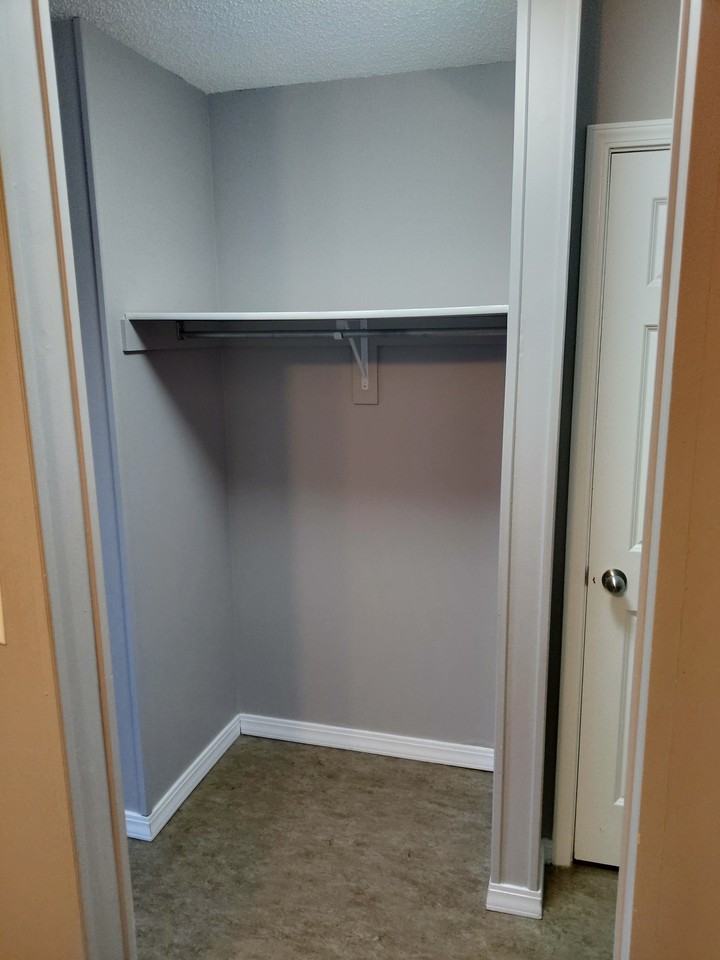 445 Rae Street #6 - Photo 2 of 10