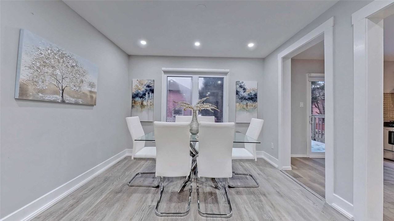 25 Deverill Crescent - Photo 3 of 8