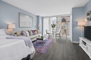 featured image of 25 W Randolph St