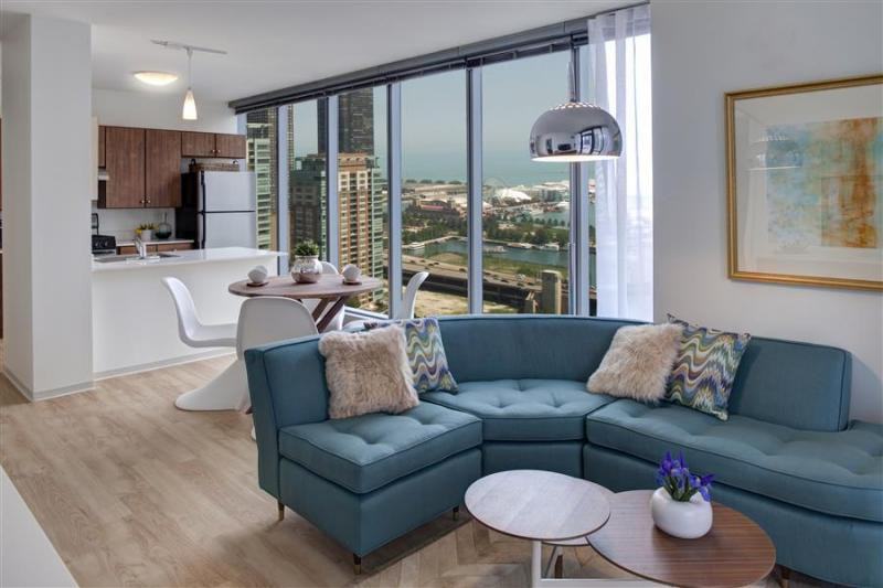 345 E Wacker Dr #2-1 - Photo 4 of 18