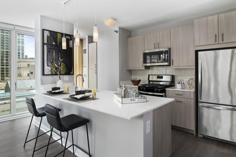 25 W Randolph St #2-2 - Photo 2 of 31