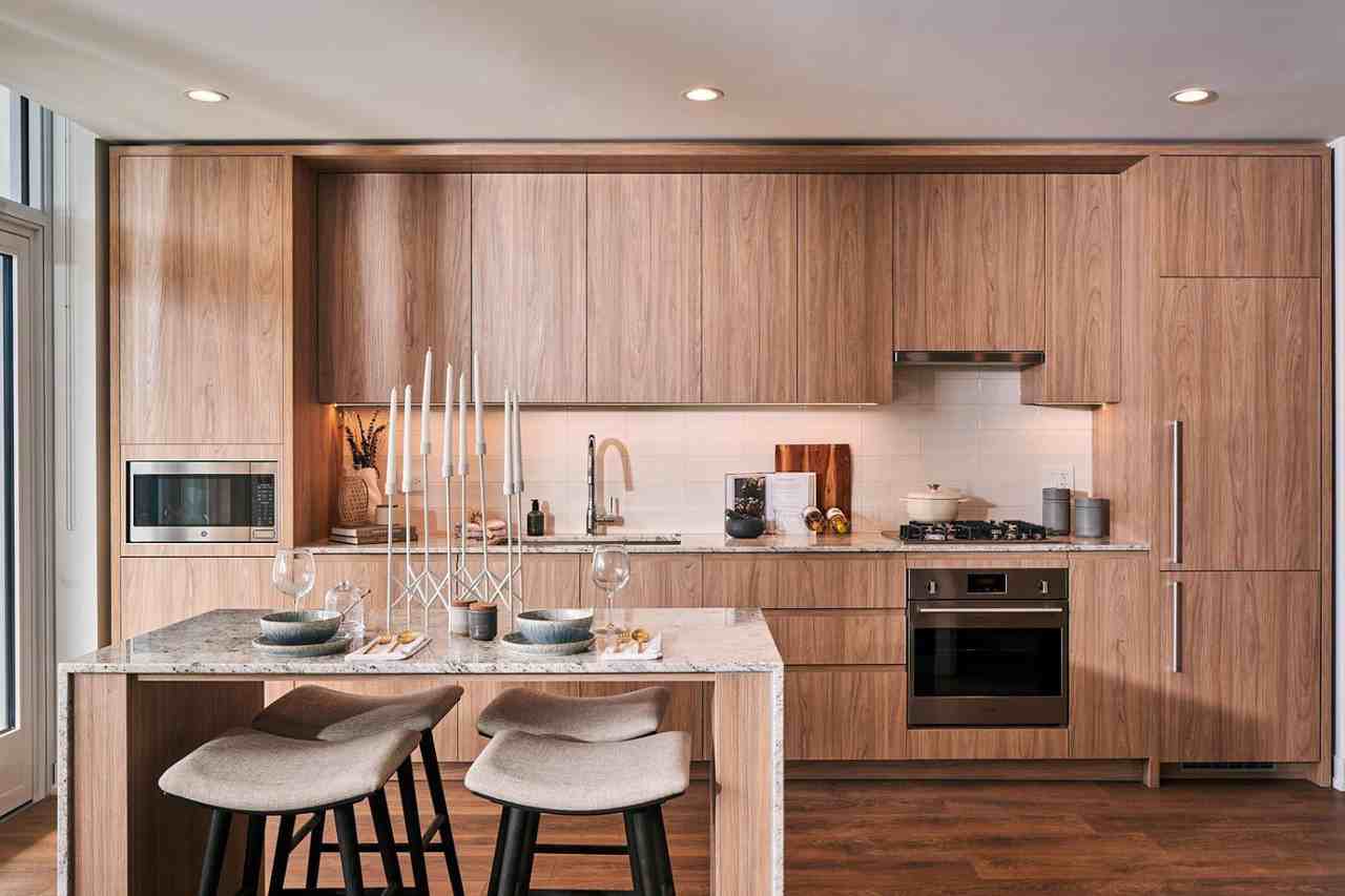 228 W Hill St #2-2-5TH - Photo 3 of 27