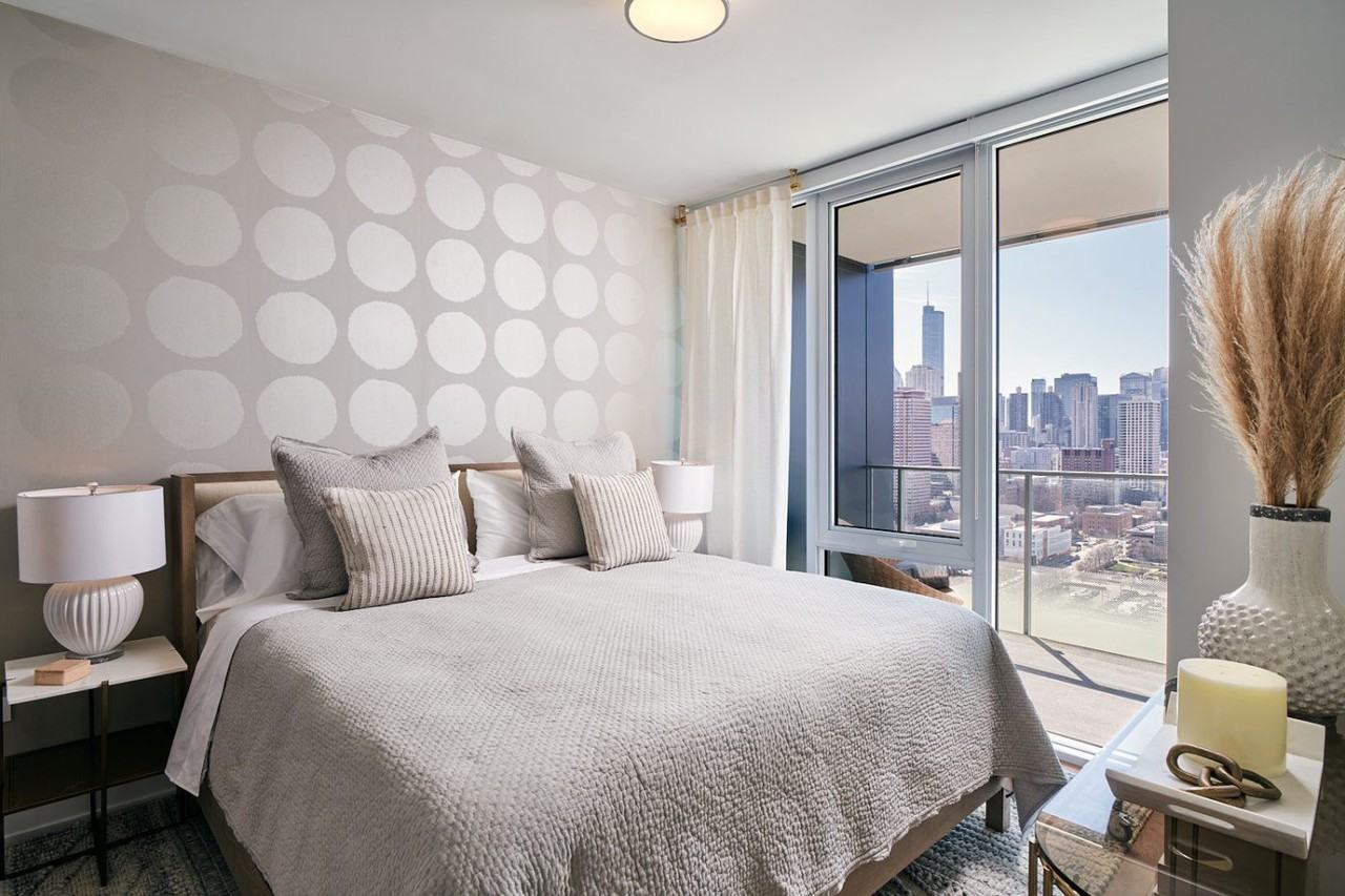 228 W Hill St - Photo 5 of 28