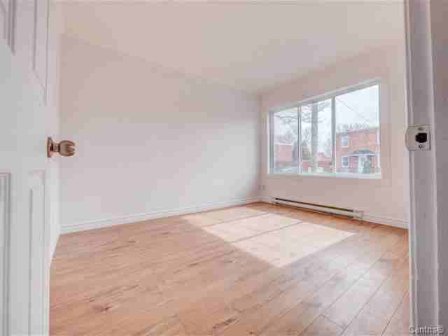 9341 Rue Clément - Photo 3 of 28
