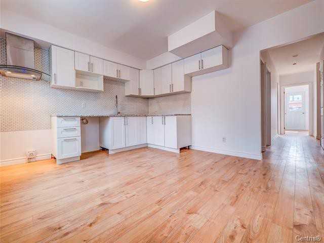9341 Rue Clément - Photo 2 of 28