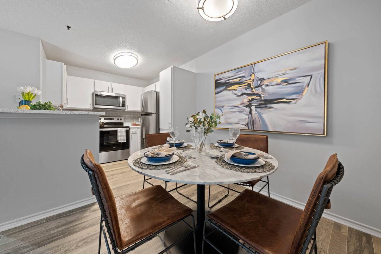 Somerset Apartments - Photo 3 of 21