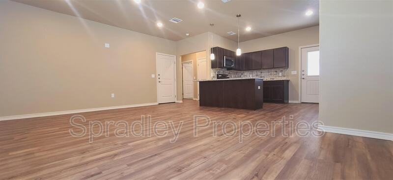 1032 Hibiscus Unit B - Photo 2 of 3