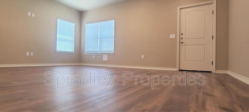 1032 Hibiscus Unit B - Photo 3 of 3