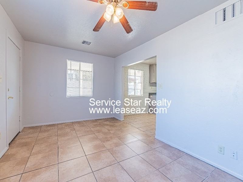 5642 S 14th Ave - Photo 3 of 27