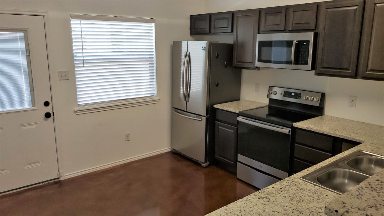 229 N Mary Jo Dr - Photo 5 of 23