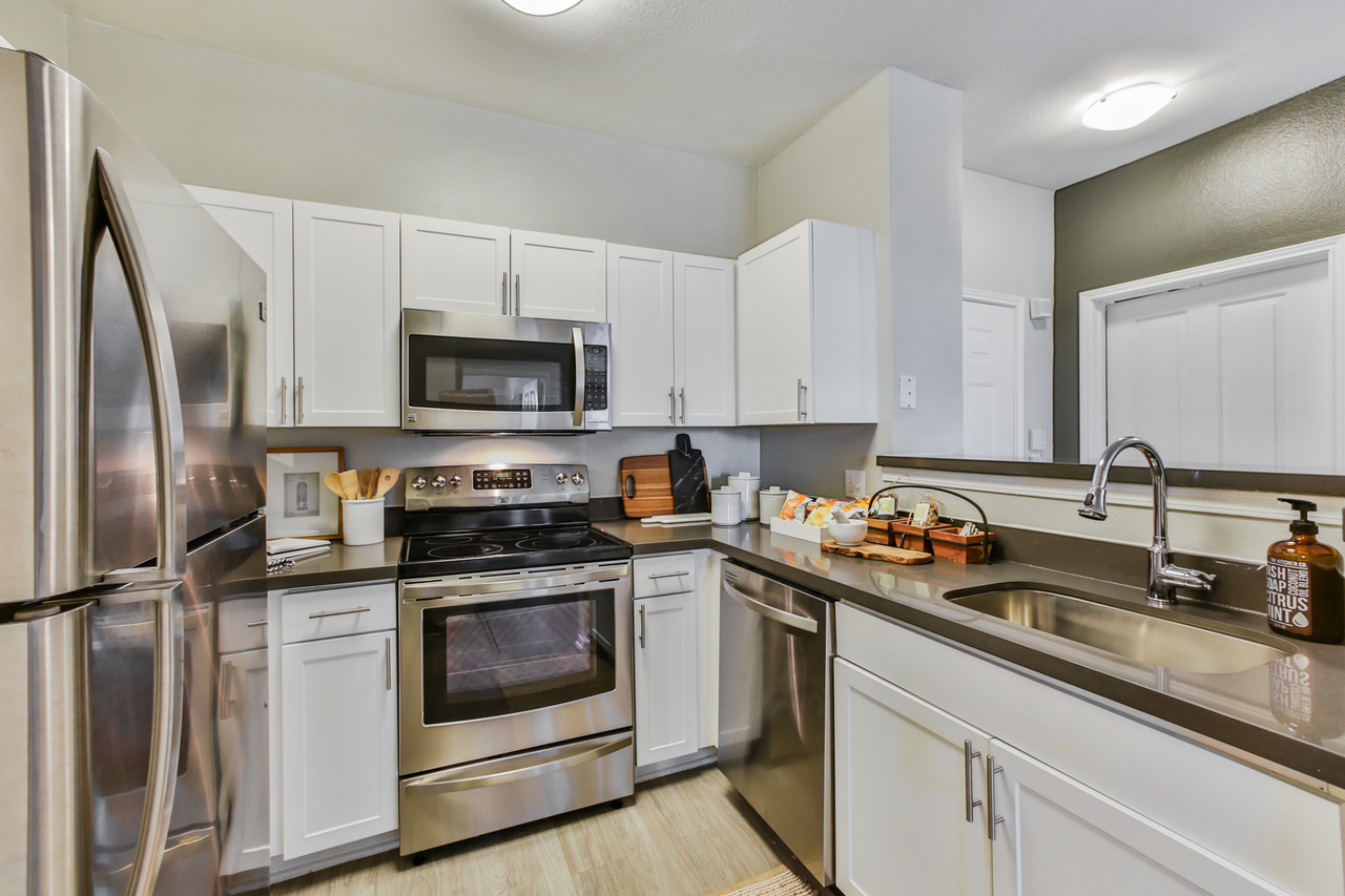 Metro Midtown - Photo 7 of 15