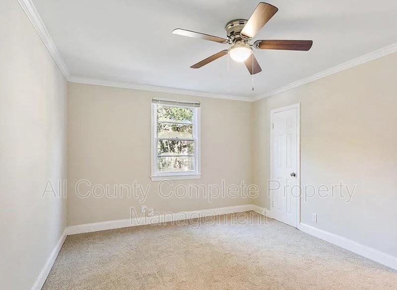 5463 Marcia Cir - Photo 6 of 11