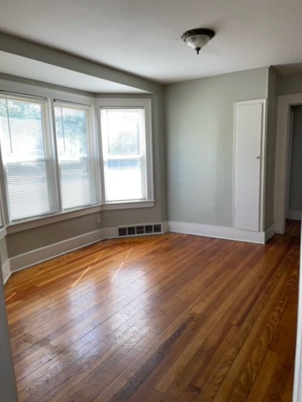 97 Batavia St - Photo 4 of 10