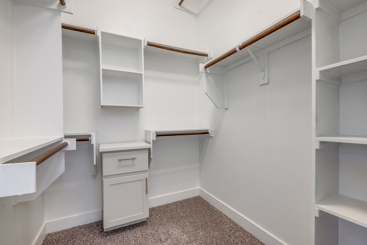 Teak at the Branch - Photo 6 of 35