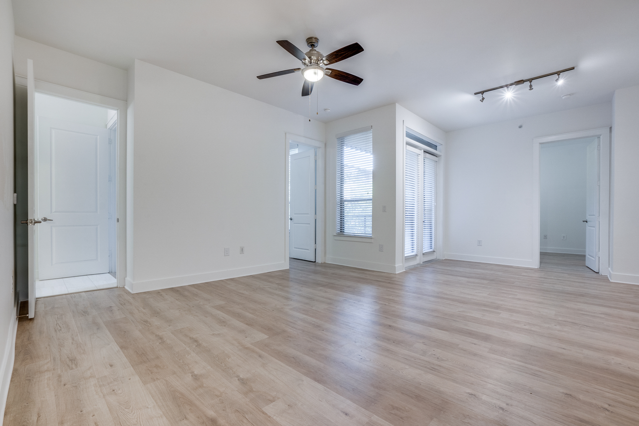 Teak at the Branch - Photo 4 of 35