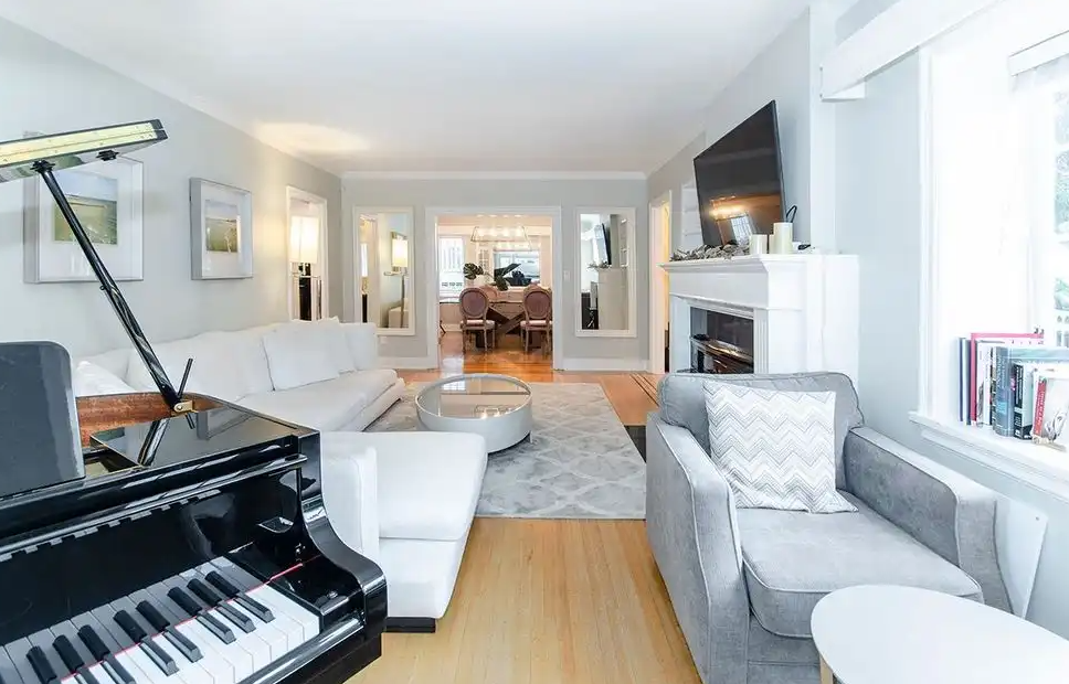 6713 Arbutus Street - Photo 3 of 26