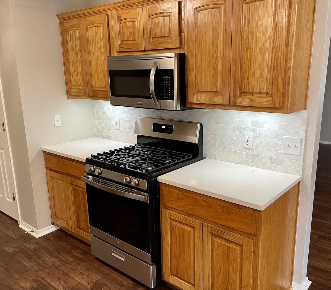 5114 South Greenan Drive West - Photo 3 of 17