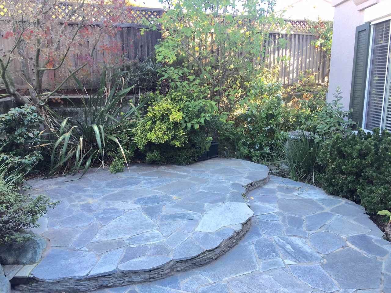 110 Shadowhill Circle - Photo 3 of 9