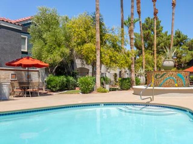 9405 S Eastern Ave - Photo 7 of 34