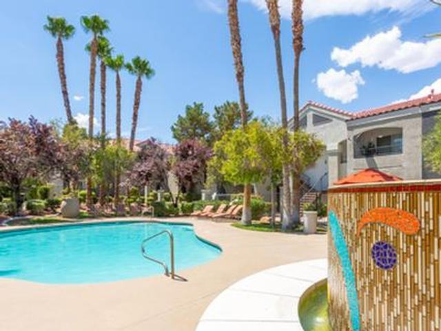 9405 S Eastern Ave - Photo 7 of 34