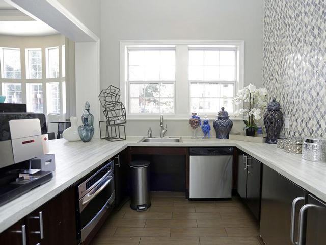 7846 W Mansfield Pkwy - Photo 2 of 46