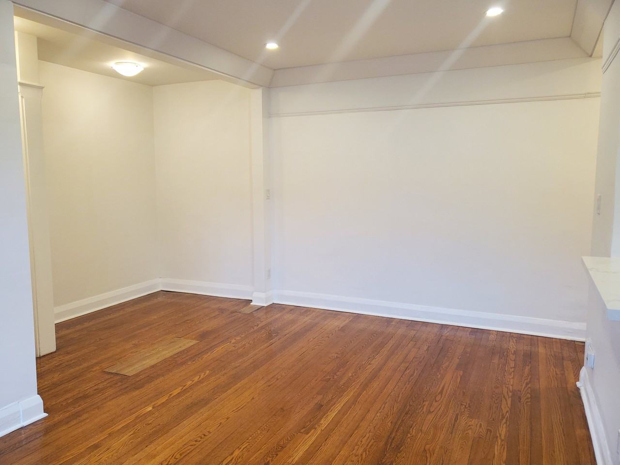 404 Spadina Road #206 - Photo 4 of 10