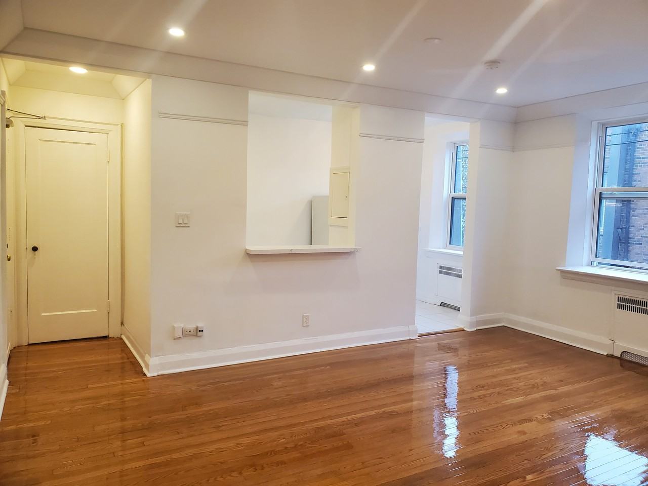 404 Spadina Road #206