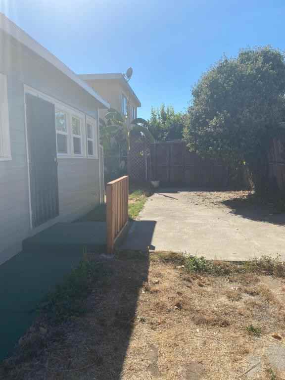 3915 Redding St - Photo 3 of 17