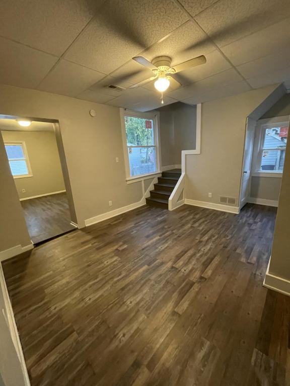 221 N Cherry St - Photo 3 of 11