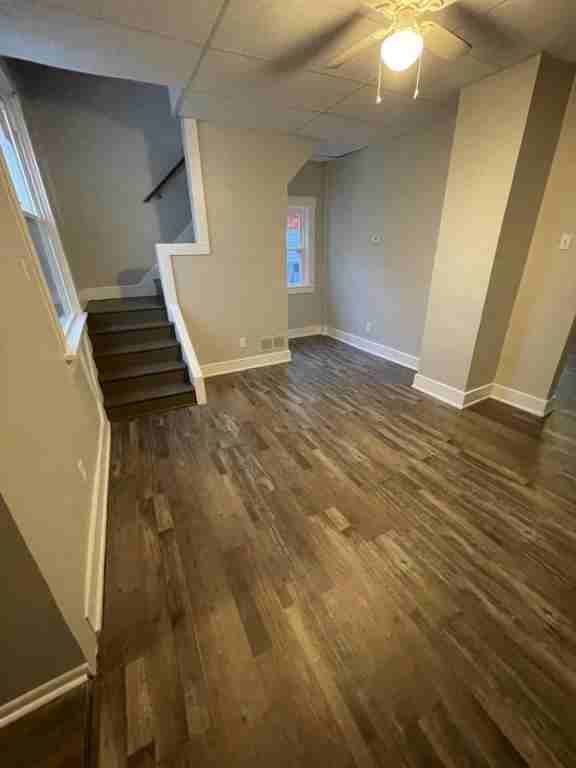 221 N Cherry St - Photo 4 of 11
