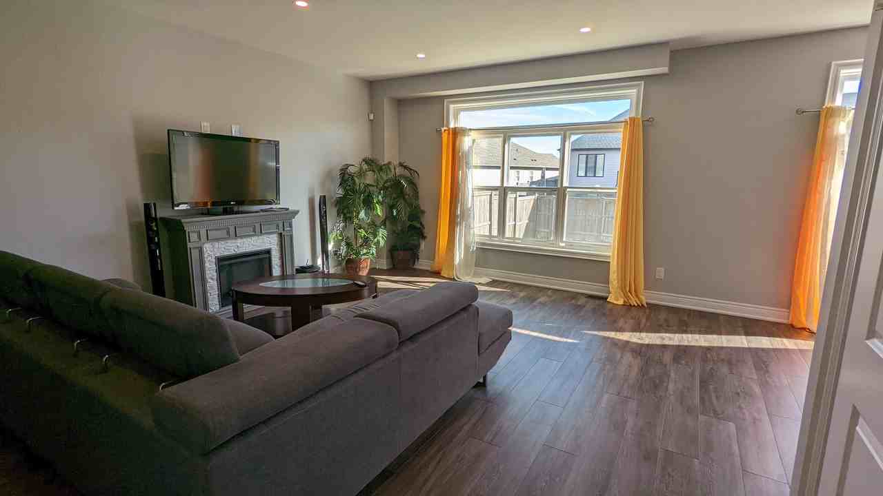 4184 Village Creek Dr. Fort Erie, ON - Photo 3 of 17