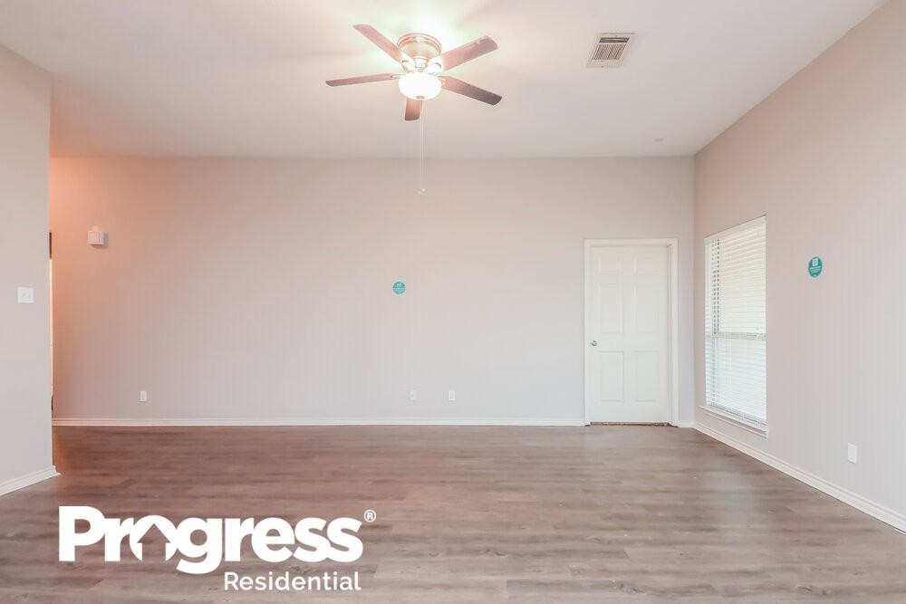 132 Hamilton Dr - Photo 3 of 16