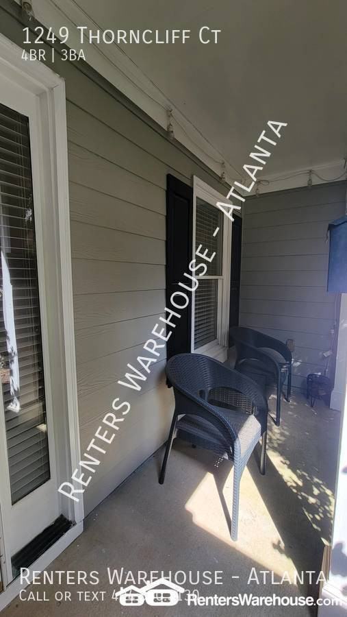 1249 Thorncliff Ct - Photo 3 of 30