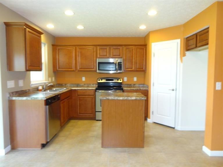 106 Koehler Dr - Photo 3 of 19