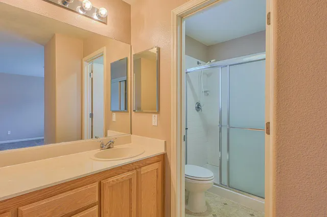 000 Estrella Street - Photo 2 of 4