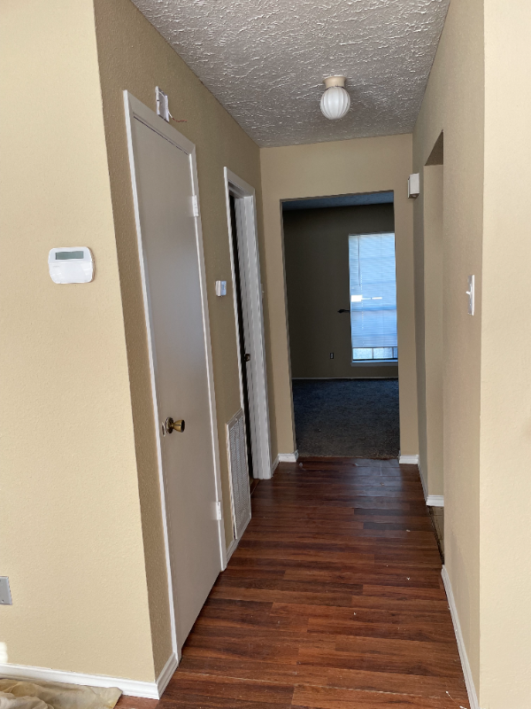 28 W Creek Ln - Photo 5 of 24