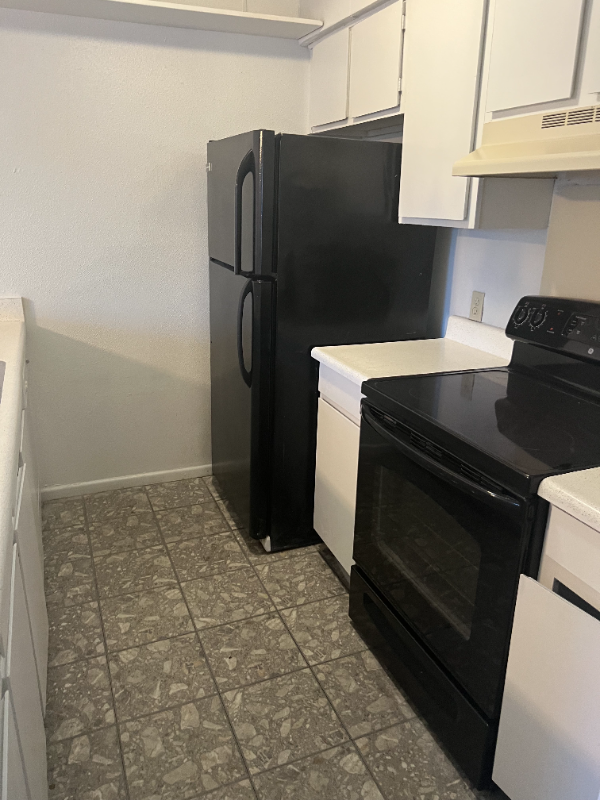 203 Sprucewood Ln #D - Photo 2 of 3