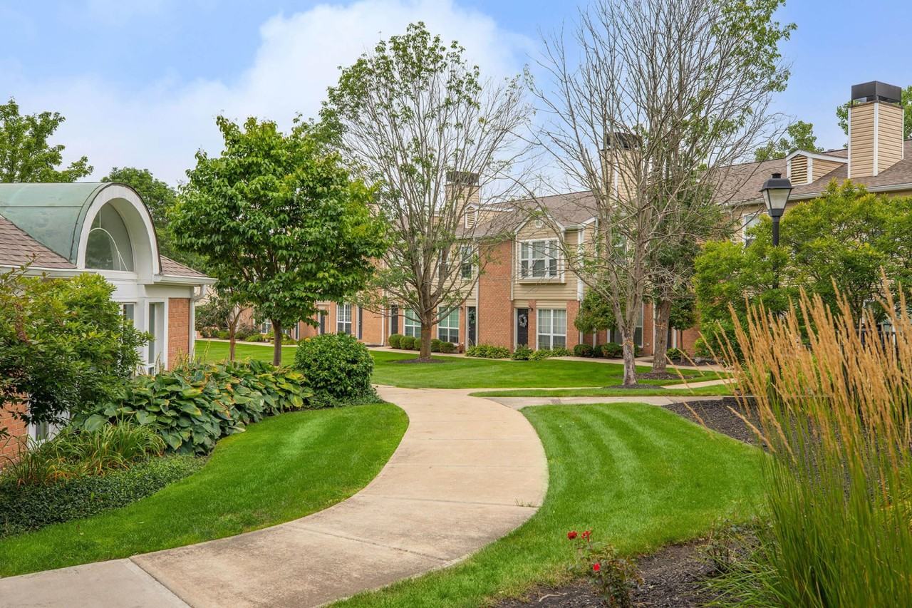 Williamsburg Townhomes Rental Homes - Photo 2 of 37