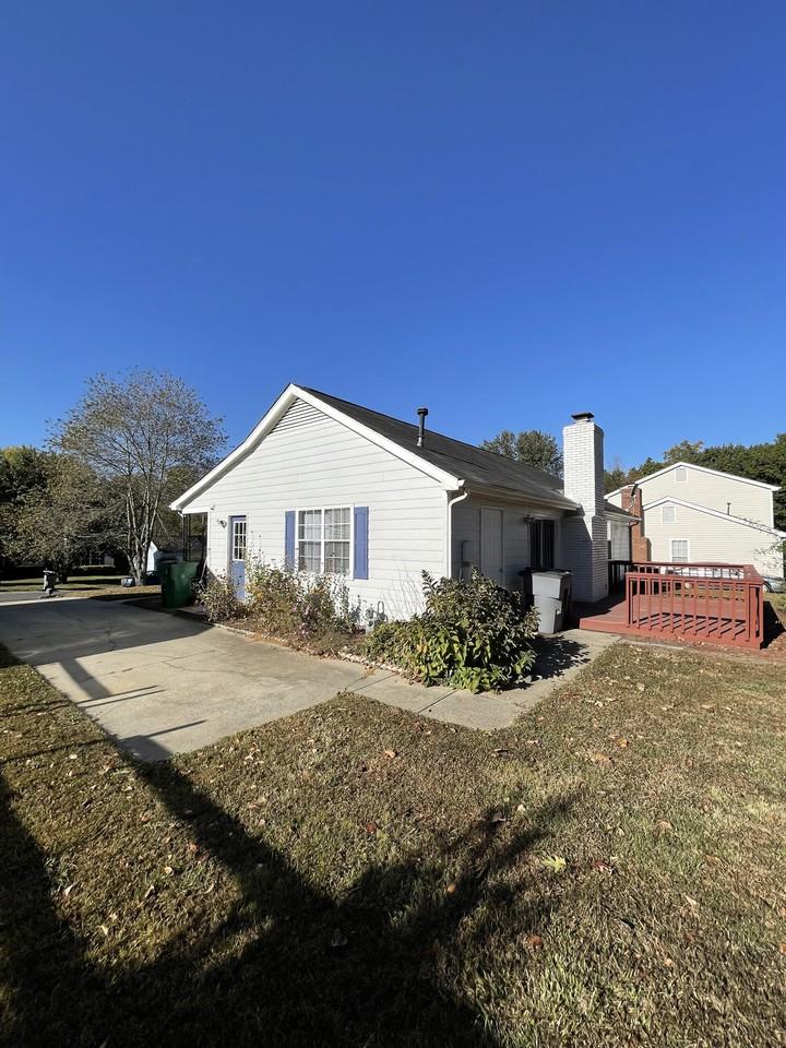 2109 Heather Glen Ln #1 - Photo 2 of 16