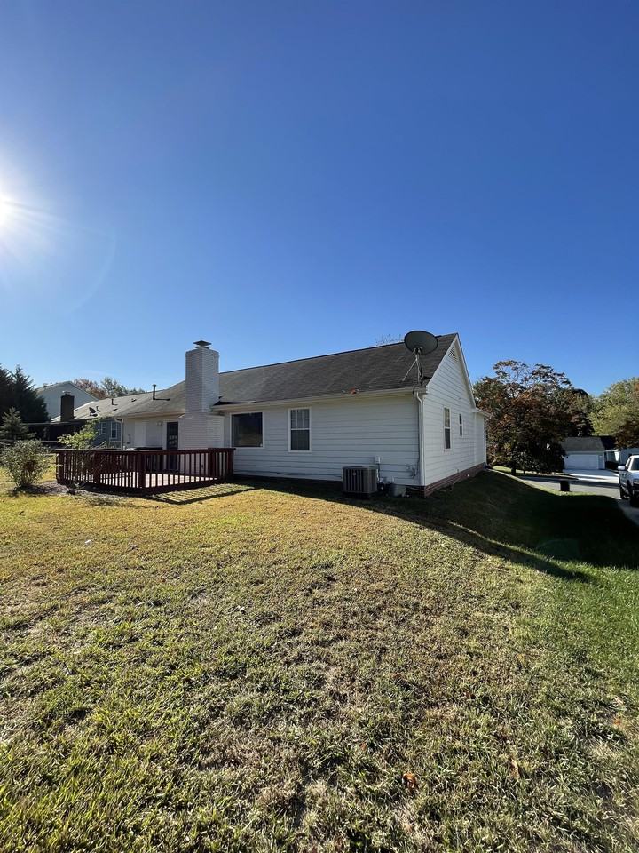 2109 Heather Glen Ln #1 - Photo 3 of 16